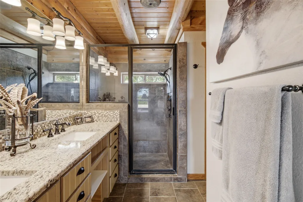 175 Private Road 3708 Paradise TX 76073