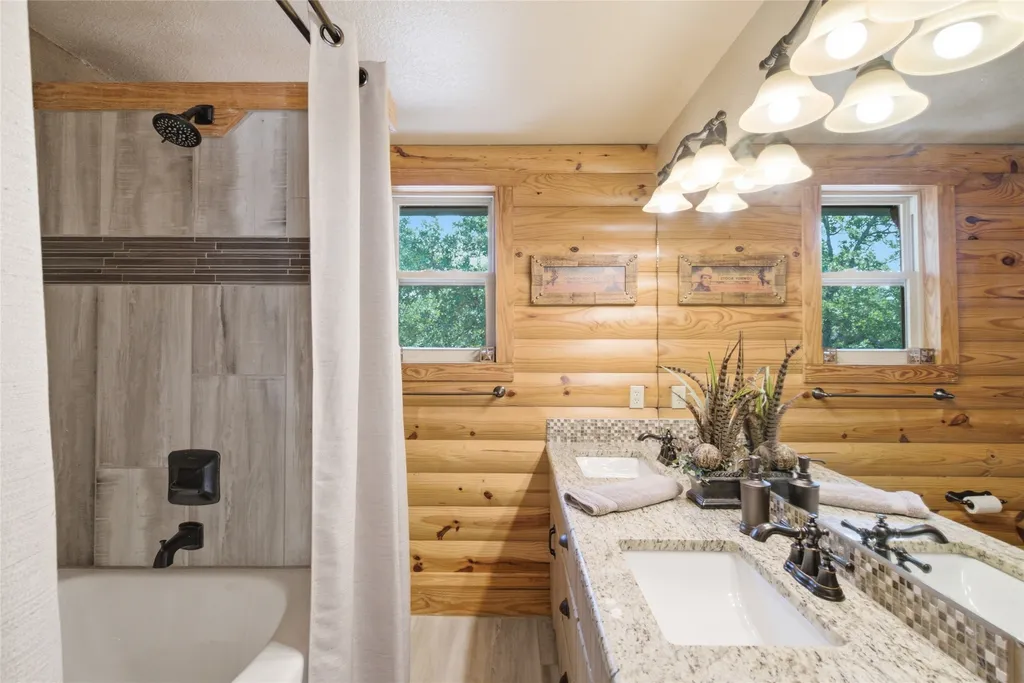 175 Private Road 3708 Paradise TX 76073