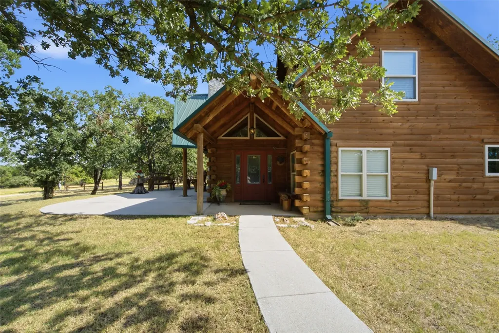 175 Private Road 3708 Paradise TX 76073