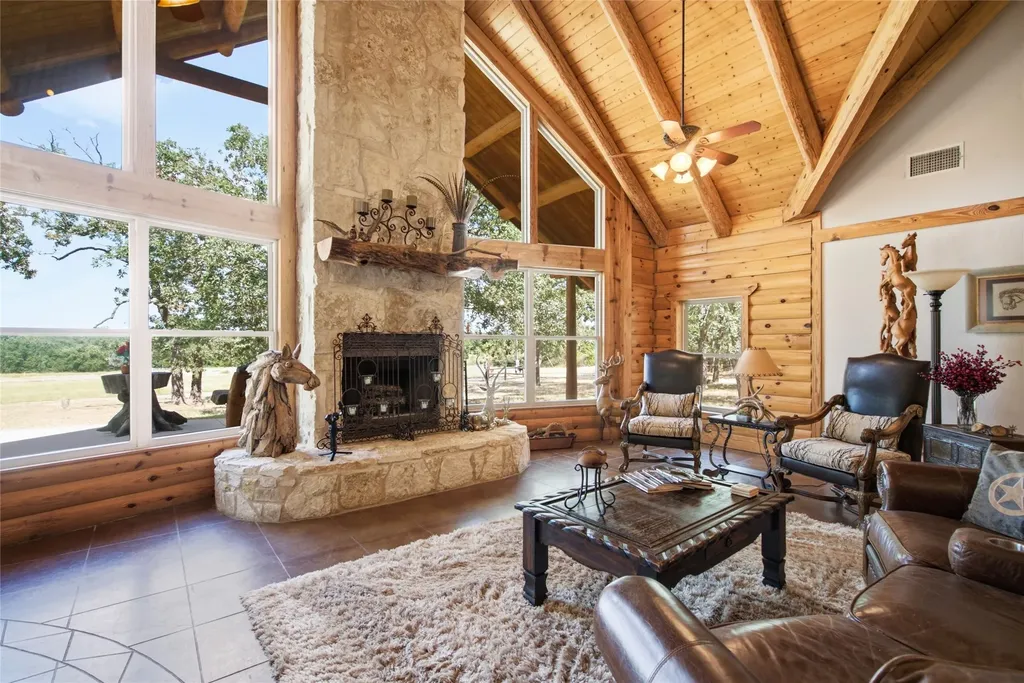 175 Private Road 3708 Paradise TX 76073
