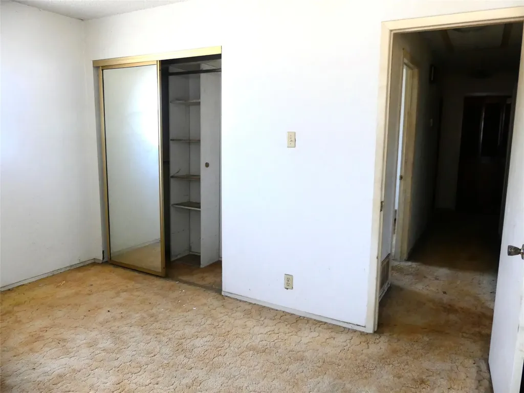 5324 Parker Henderson Road Fort Worth TX 76119