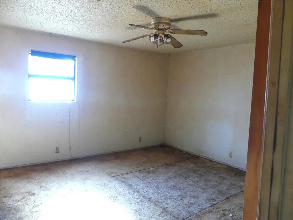 5324 Parker Henderson Road Fort Worth TX 76119