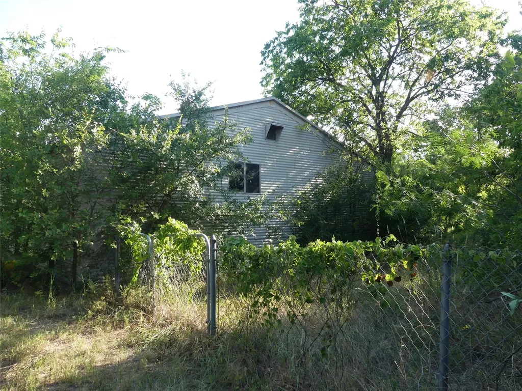 5324 Parker Henderson Road Fort Worth TX 76119