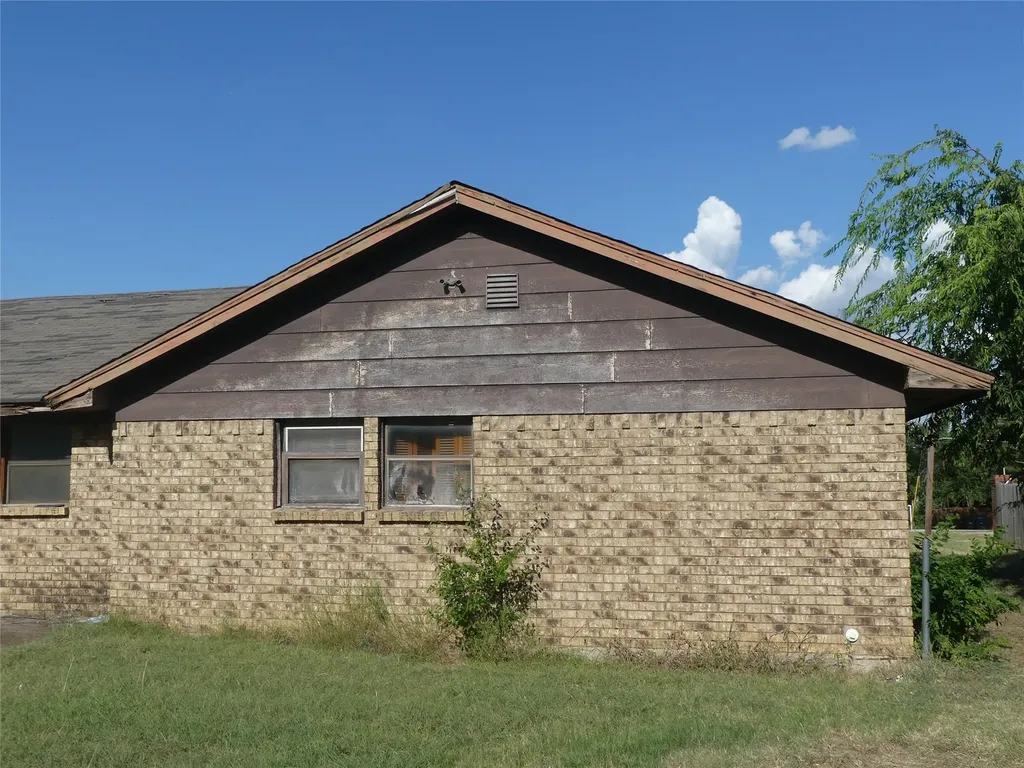 5324 Parker Henderson Road Fort Worth TX 76119