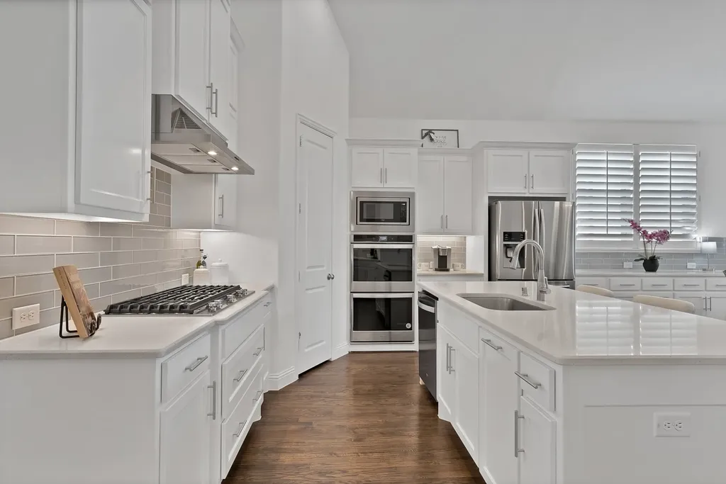 8260 Halifax The Colony TX 75056