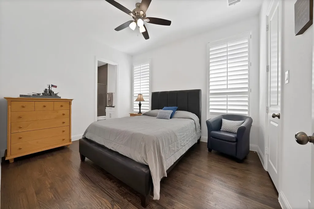 8260 Halifax The Colony TX 75056