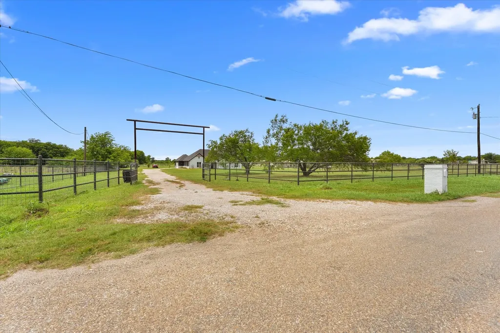 2742 Sundown Drive Kaufman TX 75142
