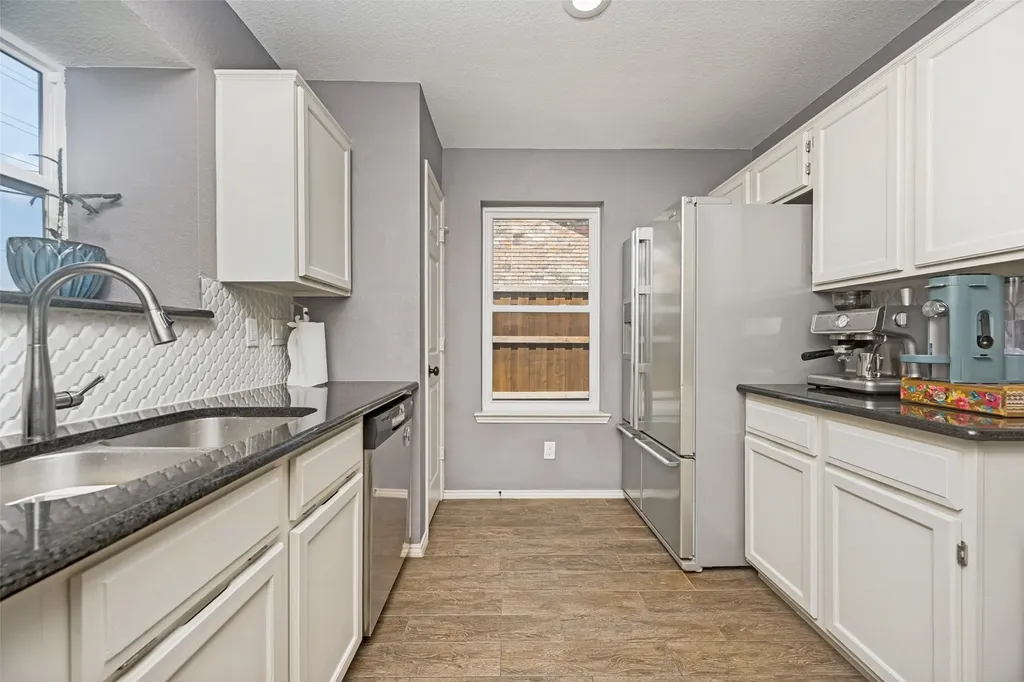 1686 Crosshaven Drive Lewisville TX 75077