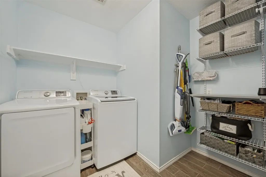 1686 Crosshaven Drive Lewisville TX 75077