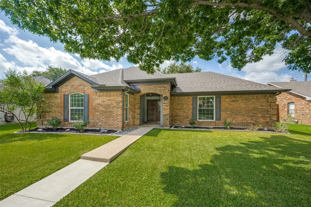 1686 Crosshaven Drive Lewisville TX 75077