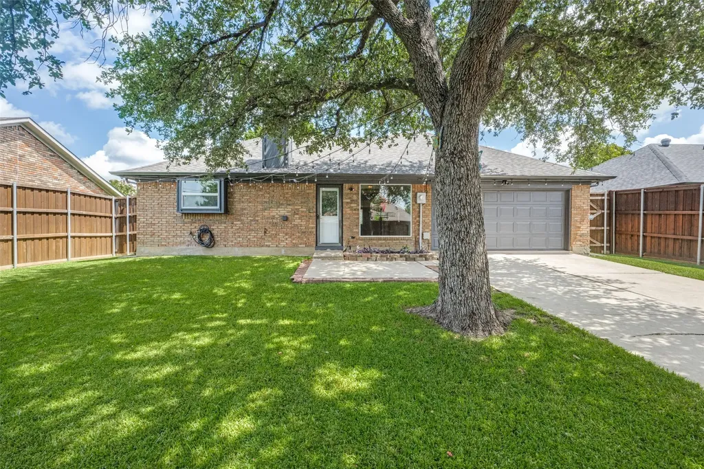 1686 Crosshaven Drive Lewisville TX 75077