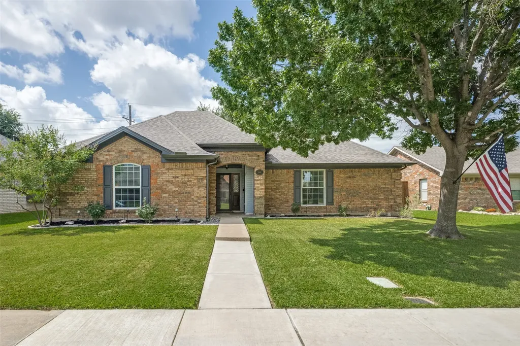 1686 Crosshaven Drive Lewisville TX 75077