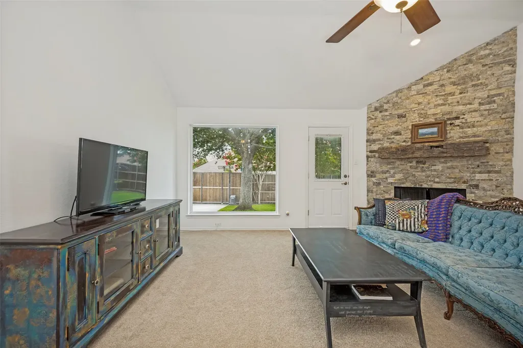 1686 Crosshaven Drive Lewisville TX 75077