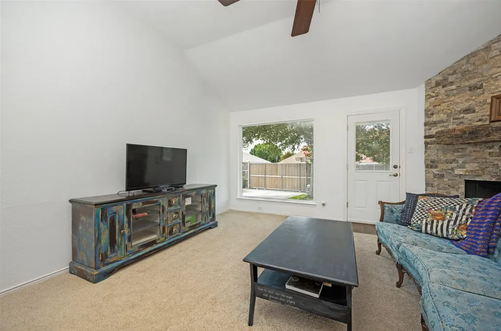 1686 Crosshaven Drive Lewisville TX 75077