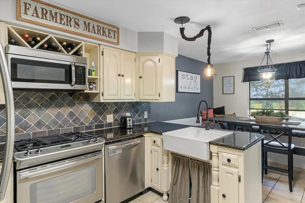 838 Vz County Road 4404 Ben Wheeler TX 75754