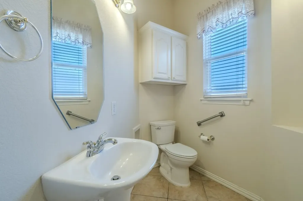 904 Ascension Drive Hurst TX 76053