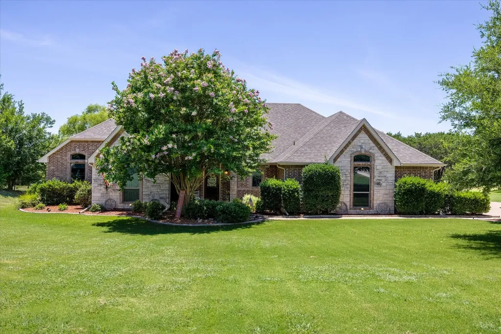 2211 Tanton Sound Court Granbury TX 76049