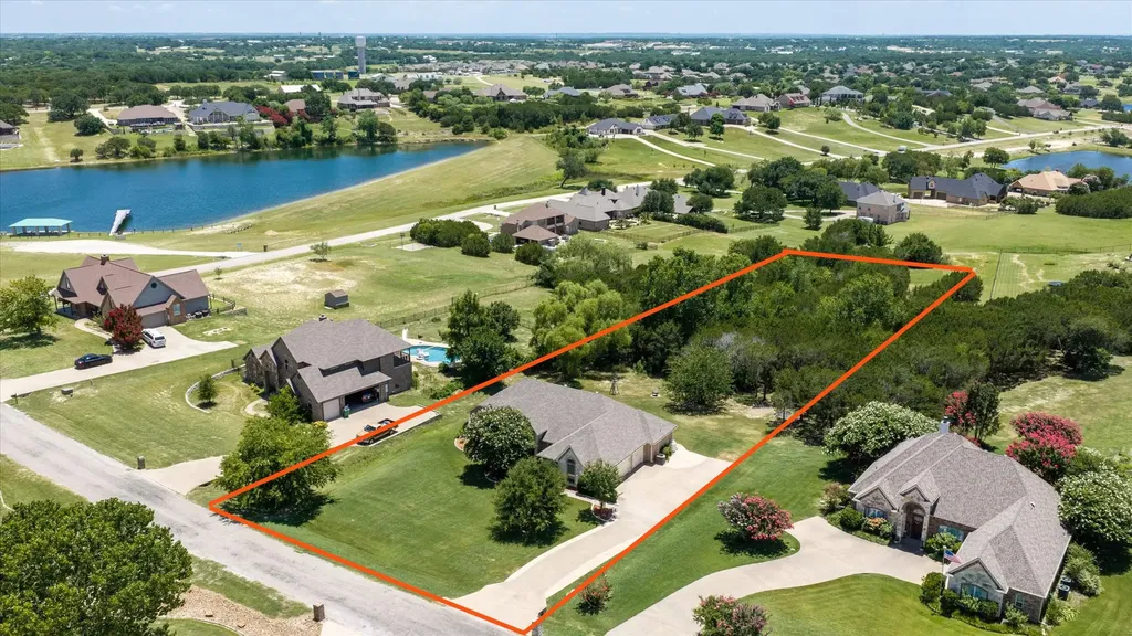 2211 Tanton Sound Court Granbury TX 76049