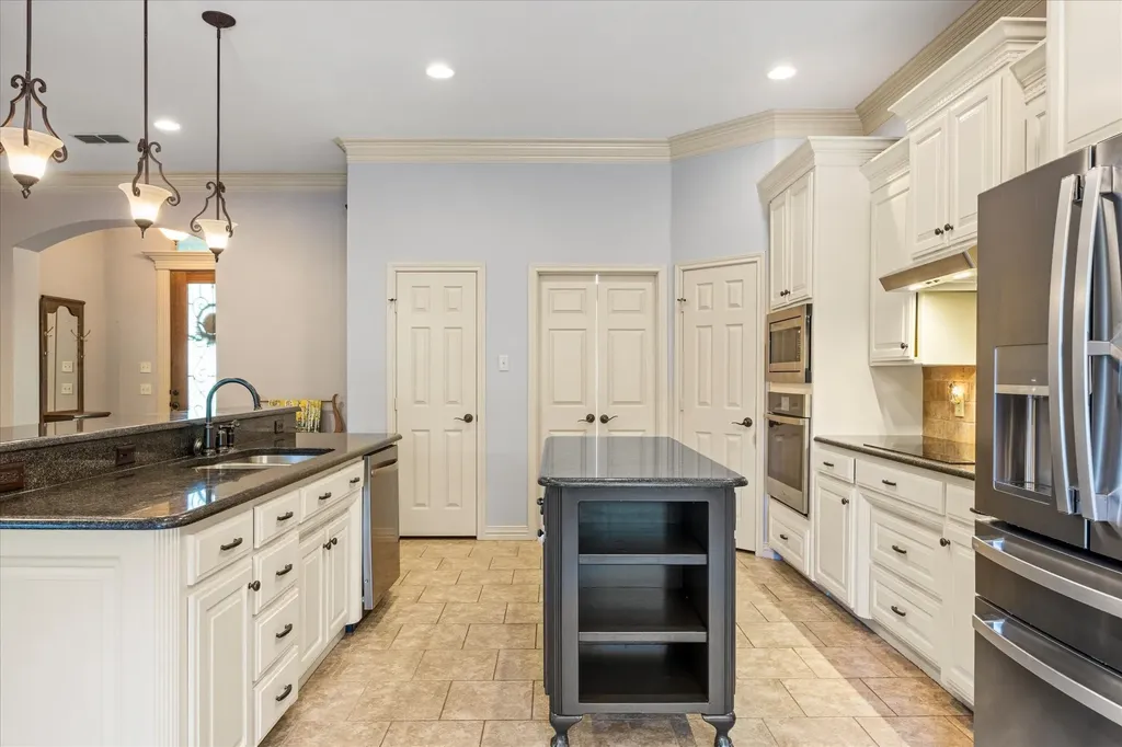 2211 Tanton Sound Court Granbury TX 76049