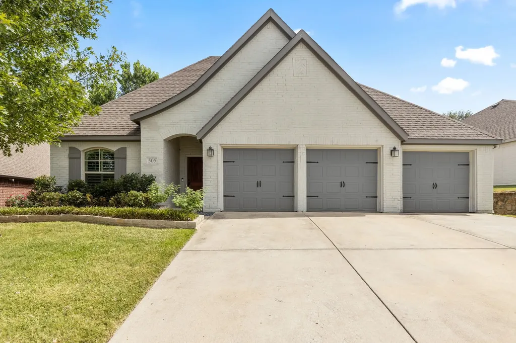 505 Inwood Street Benbrook TX 76126