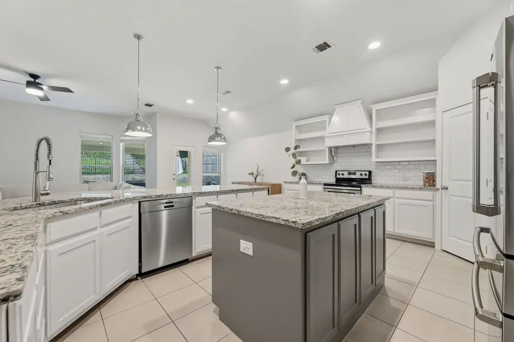 505 Inwood Street Benbrook TX 76126