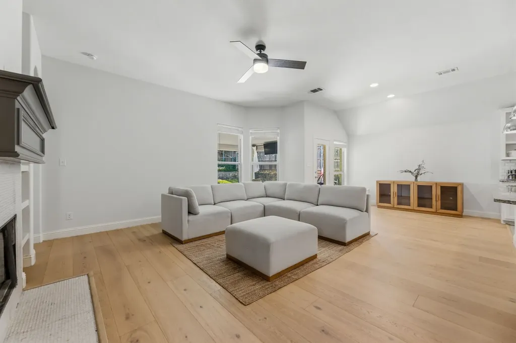 505 Inwood Street Benbrook TX 76126