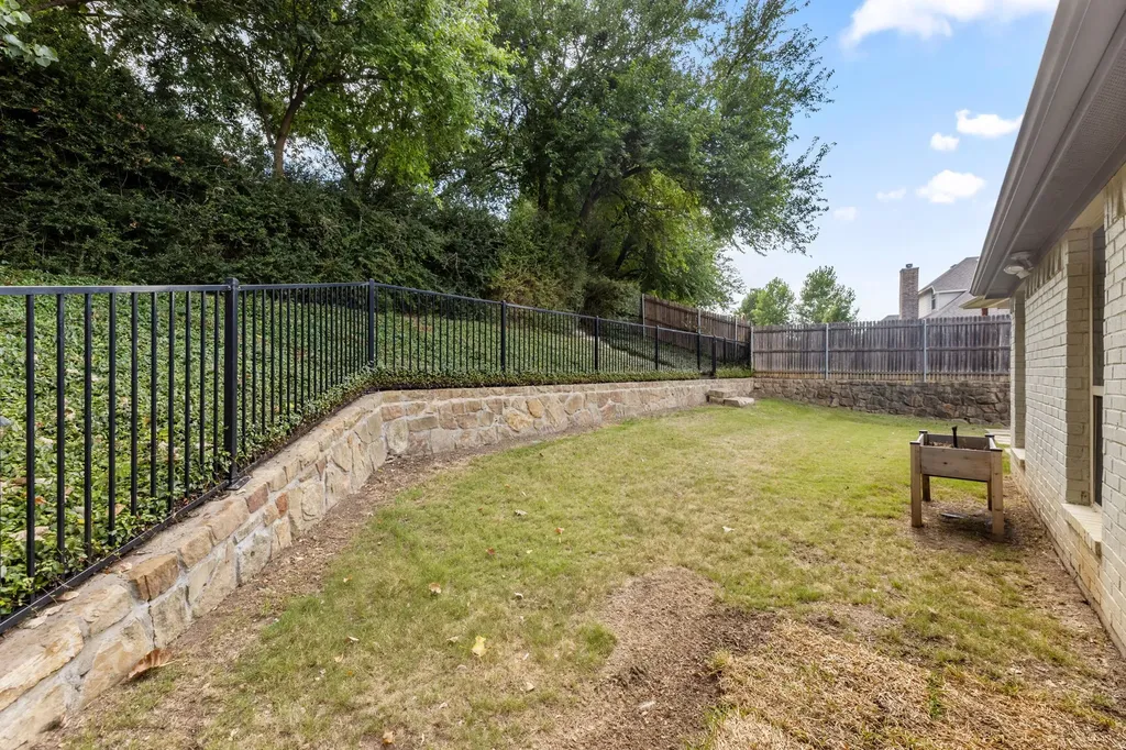 505 Inwood Street Benbrook TX 76126