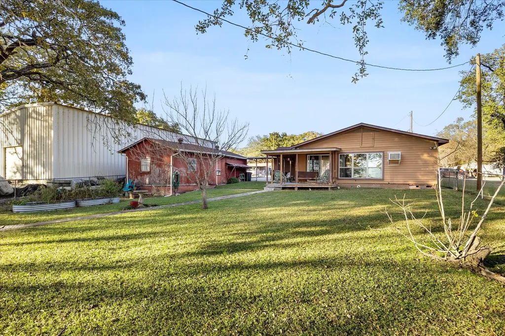 2097 County Road 3830 Quinlan TX 75474