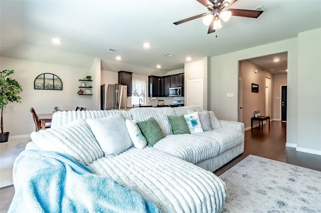 2103 Muscovy Street Crandall TX 75114