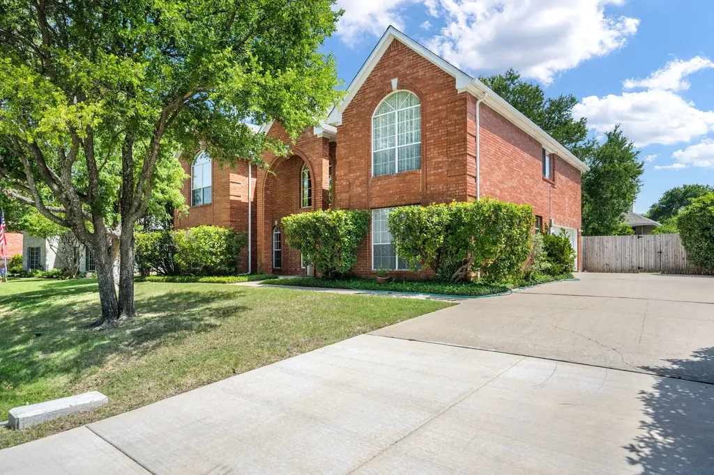 2024 Buffalo Bend Drive Lewisville TX 75067