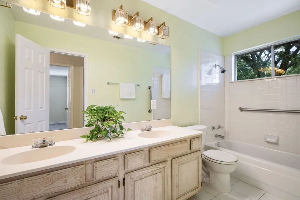 2024 Buffalo Bend Drive Lewisville TX 75067