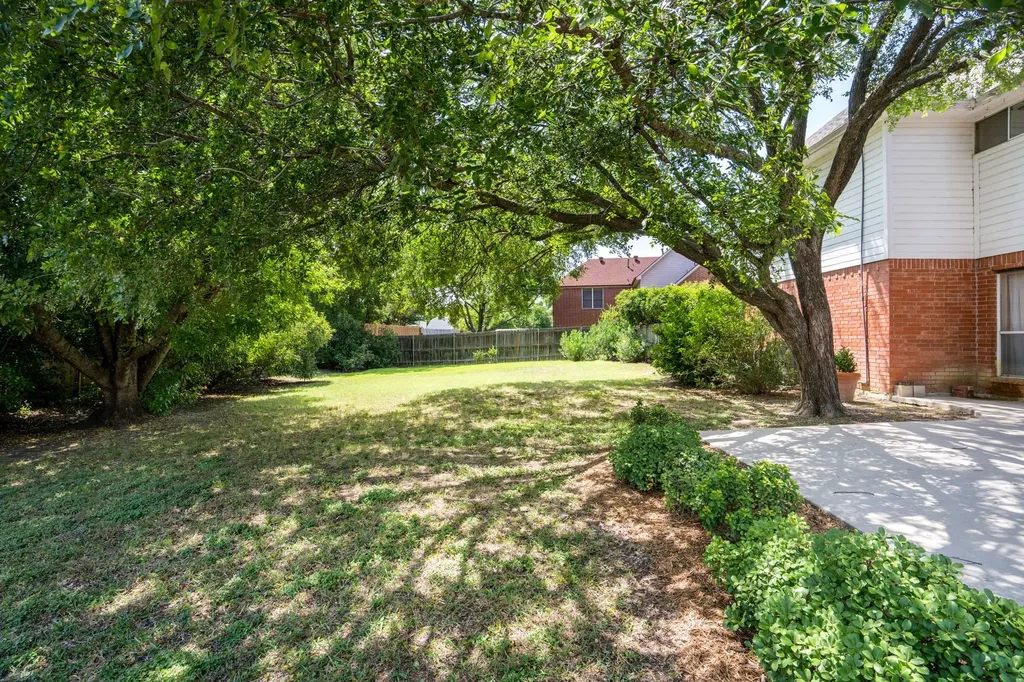 2024 Buffalo Bend Drive Lewisville TX 75067
