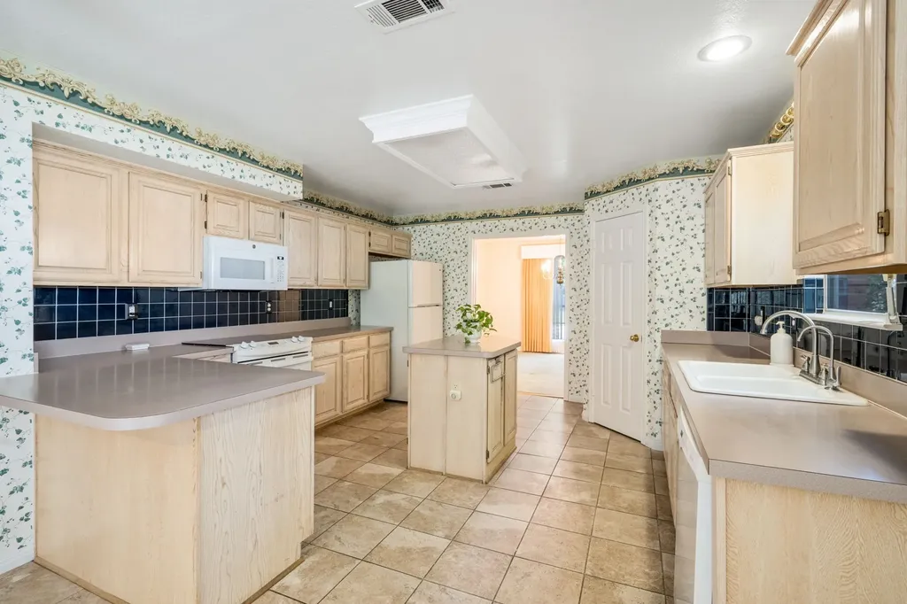 2024 Buffalo Bend Drive Lewisville TX 75067