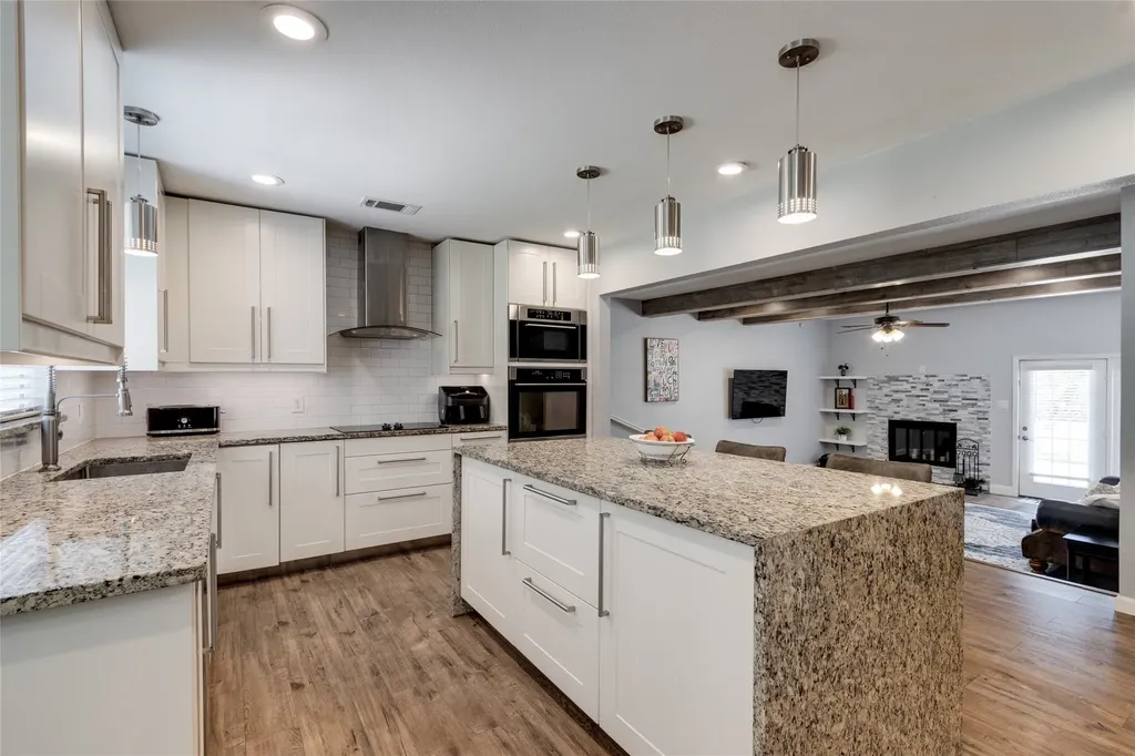 7064 Brooks Avenue Richland Hills TX 76118