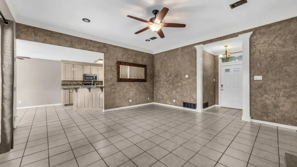808 W Couts Street Weatherford TX 76086