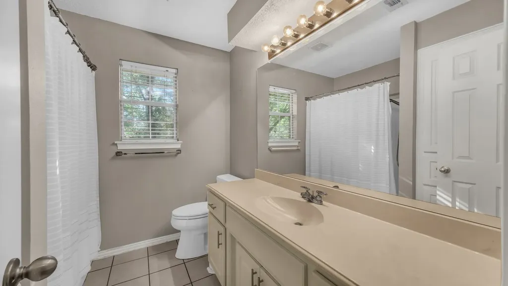 808 W Couts Street Weatherford TX 76086