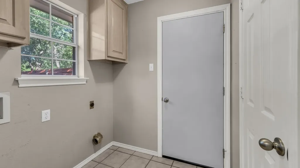 808 W Couts Street Weatherford TX 76086