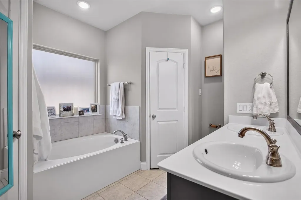 334 Pecos Drive Crandall TX 75114
