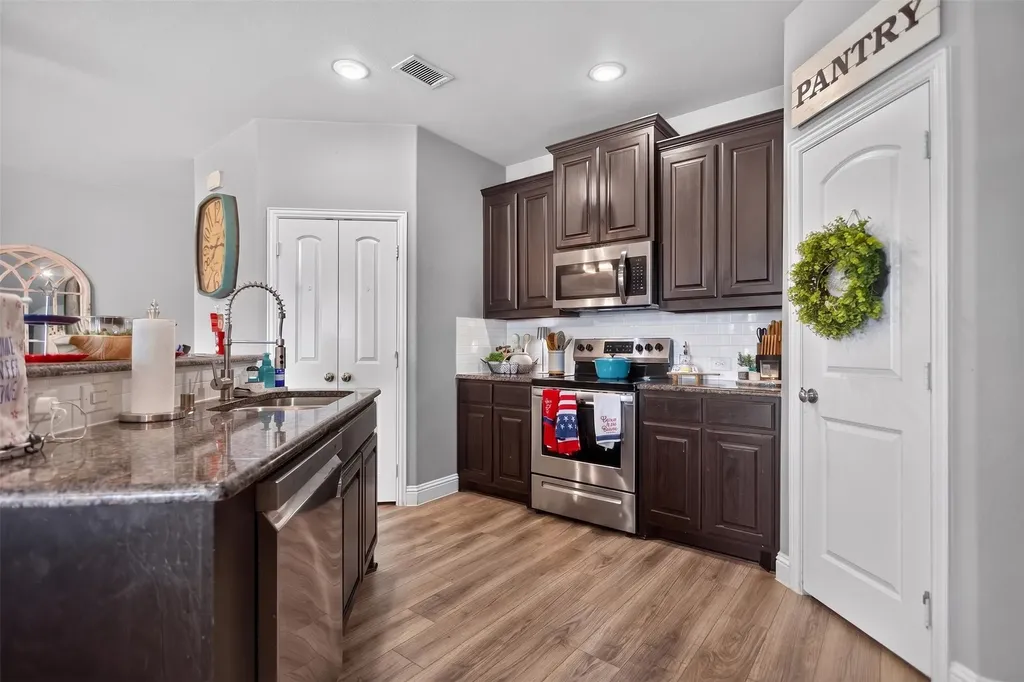 334 Pecos Drive Crandall TX 75114