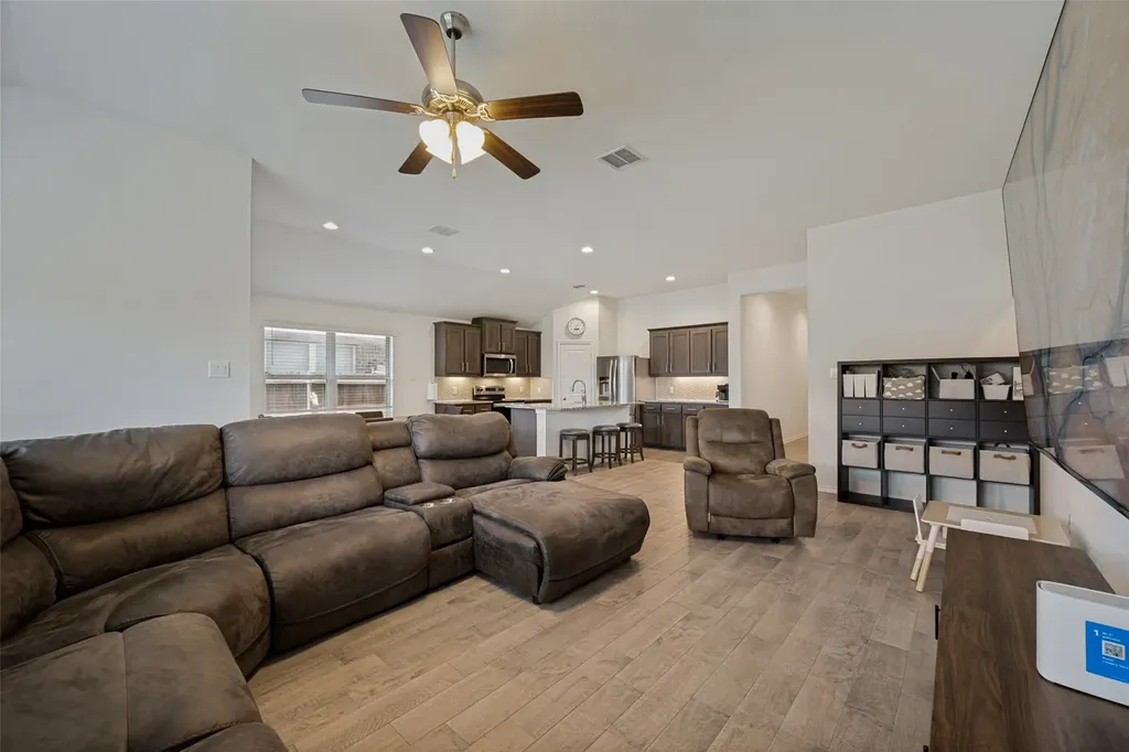 413 Edgewick Lane Fort Worth TX 76036