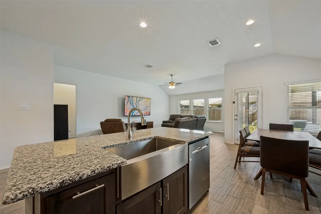 413 Edgewick Lane Fort Worth TX 76036