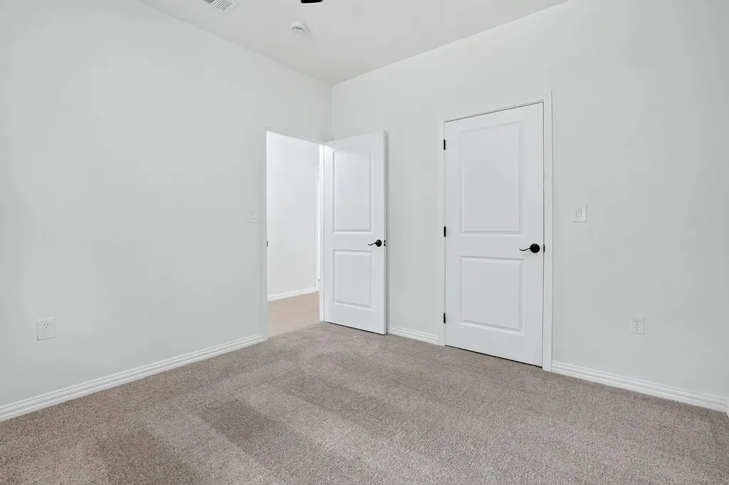 373 5th Street NW Paris TX 75460