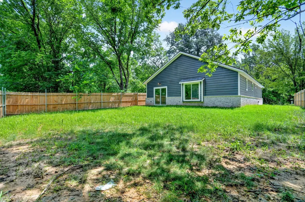 373 5th Street NW Paris TX 75460