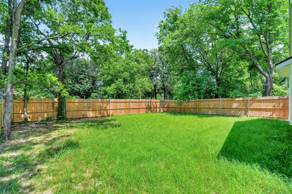 373 5th Street NW Paris TX 75460