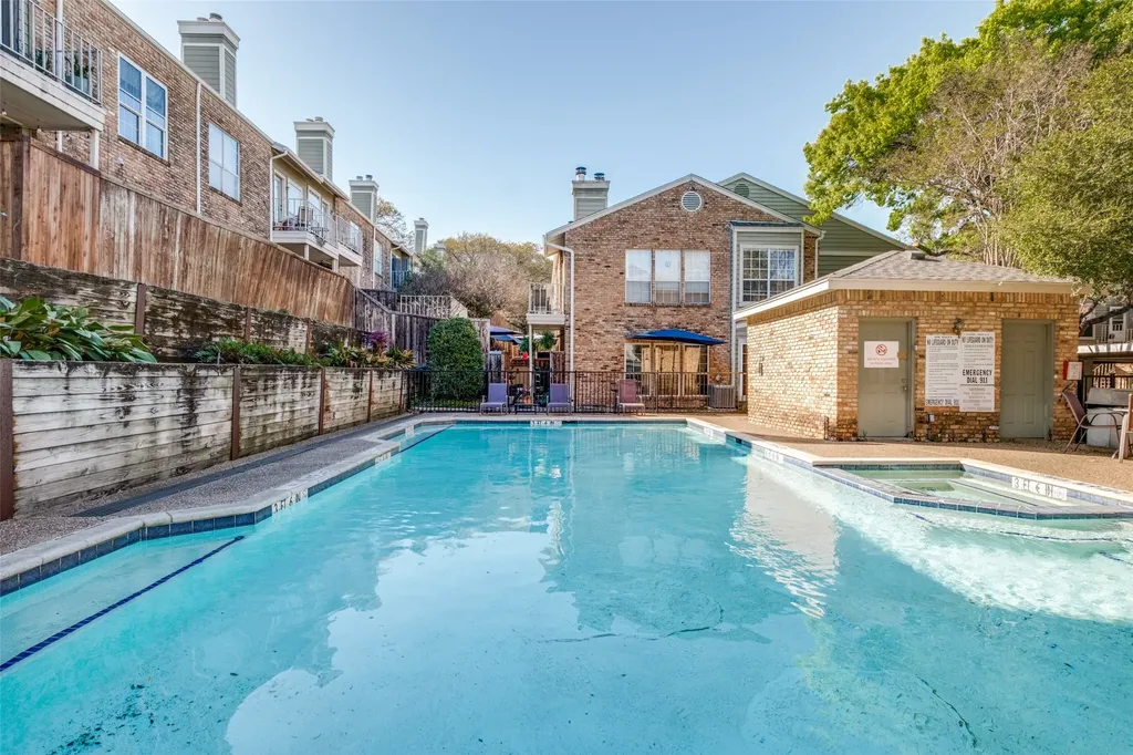 7151 Gaston Avenue Dallas TX 75214