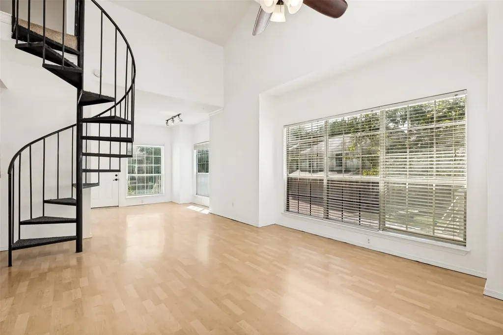 7151 Gaston Avenue Dallas TX 75214