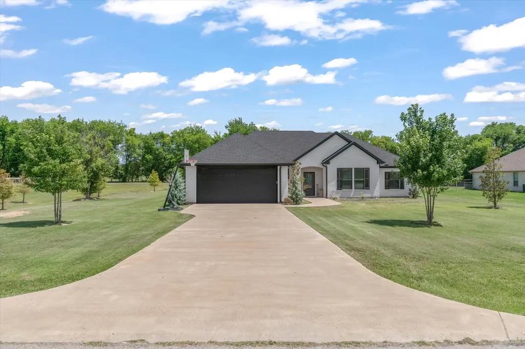179 Private Road 8641 Canton TX 75103