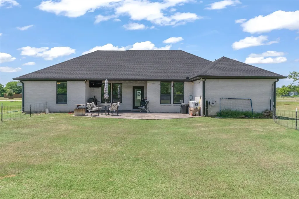 179 Private Road 8641 Canton TX 75103