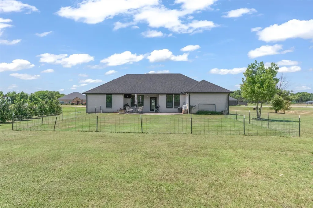 179 Private Road 8641 Canton TX 75103