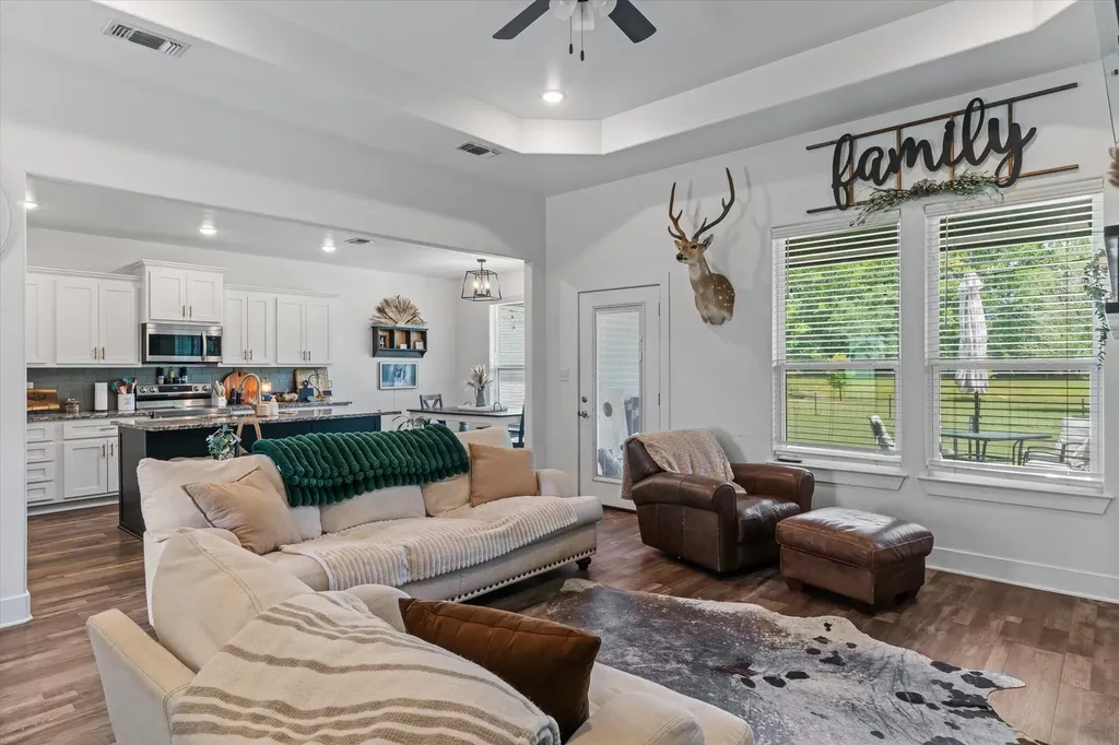 179 Private Road 8641 Canton TX 75103